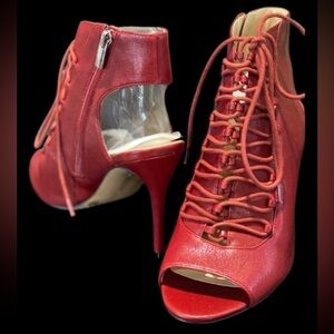 Vince Camuto Chiane Raven Red Giglio Leather